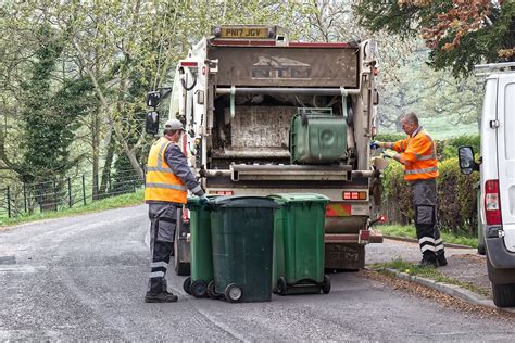 Refuse collection FAQ .